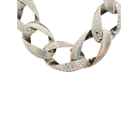 SILVER TONE LARGE OVAL LINKS WITH RHINESTONES THAT SHINE AND TEXTURED CHOKER! - Picture 2 of 6